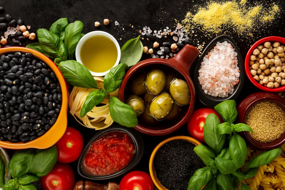 WellHealthQC's tweet photo. Have you been told you have high cholesterol or you need to watch your sodium intake? Try out these meal plans➡️ https://t.co/IkoIw0YQeS https://t.co/xxZGCvdLz5