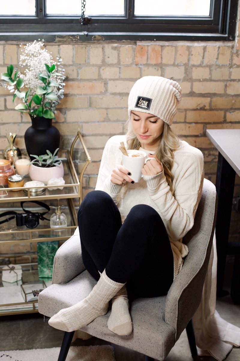 messiahlymcrew's tweet photo. Gold foil beanies are back friends!! 😱😍 https://t.co/OAOG3HRKZw