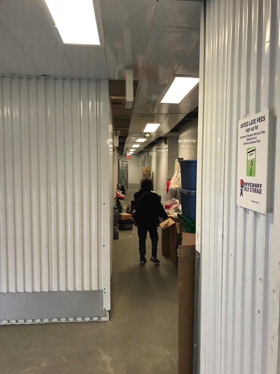 achixanthem's tweet image. Needed access to my storage unit to lay a pipe for the gas. #pipeproblems swarmapp.com/c/2PIheziy3xr