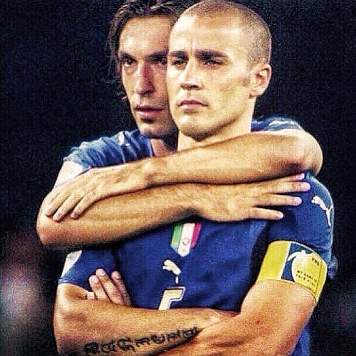 Andrea:”Senti Fabio ma se Grosso fa gol, siamo campioni del mondo? Fabio:”Eh, sì” 😂😂🏆⚽️🇮🇹 E’ stato un onore aver giocato e vinto con te!