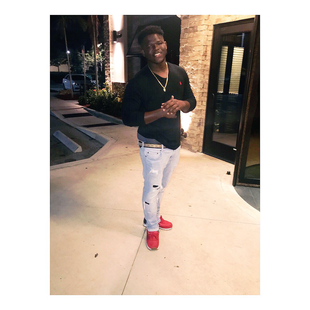 yaadbwoyja's tweet image. Birthday was a breeze👏🏽😇 #oush #calm