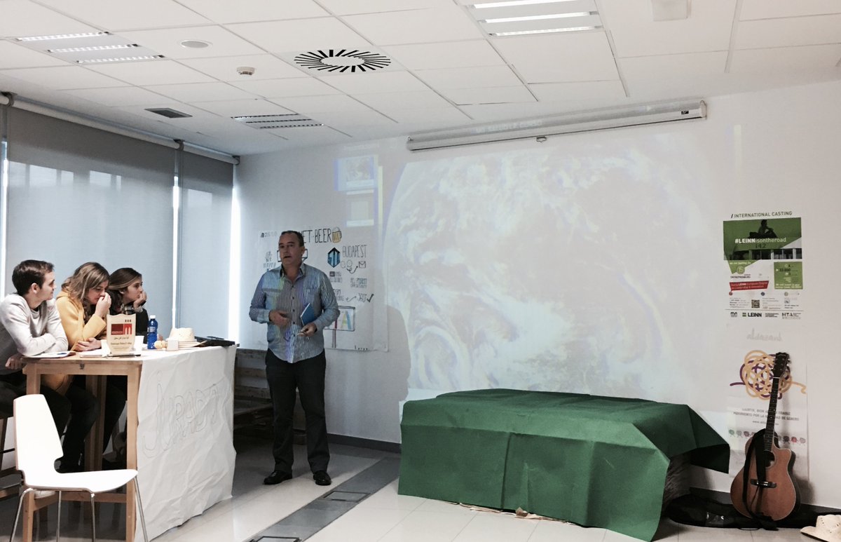 · Community Event · OBF · <a href="/MondragonTA/">Mondragon Team Academy</a> · Un punto de locura siempre viene bien, y nosotros lo tenemos ·