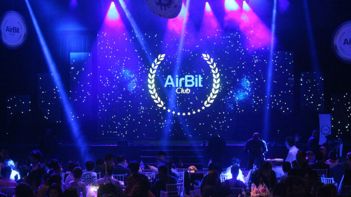 AirBit_Club's tweet image. Evento realizado neste sábado 04/11 no #Brasil
Na oportunidade líderes mundiais da Rússia, México, Coréia do Sul, Colômbia
#AirBitClubBrasil