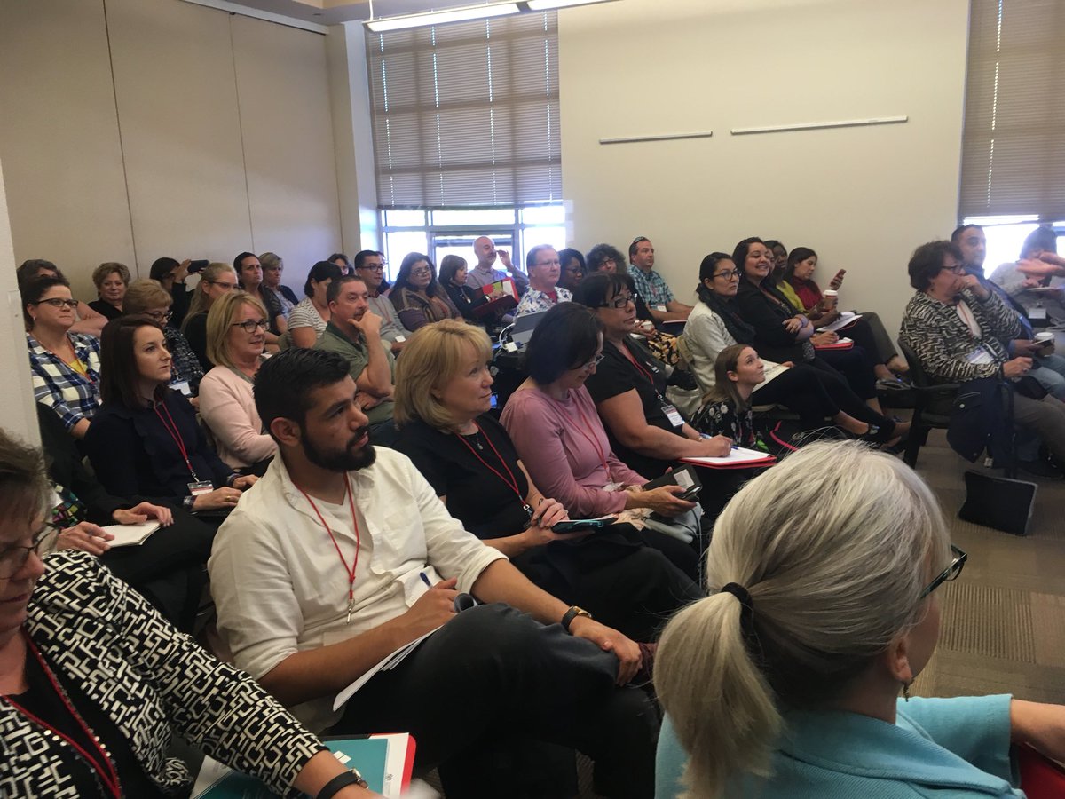 jarrad_plante's tweet photo. BIG crowd! Why?? We are learning about self-mentoring! #2017MIConference https://t.co/GuPKxdUzGx