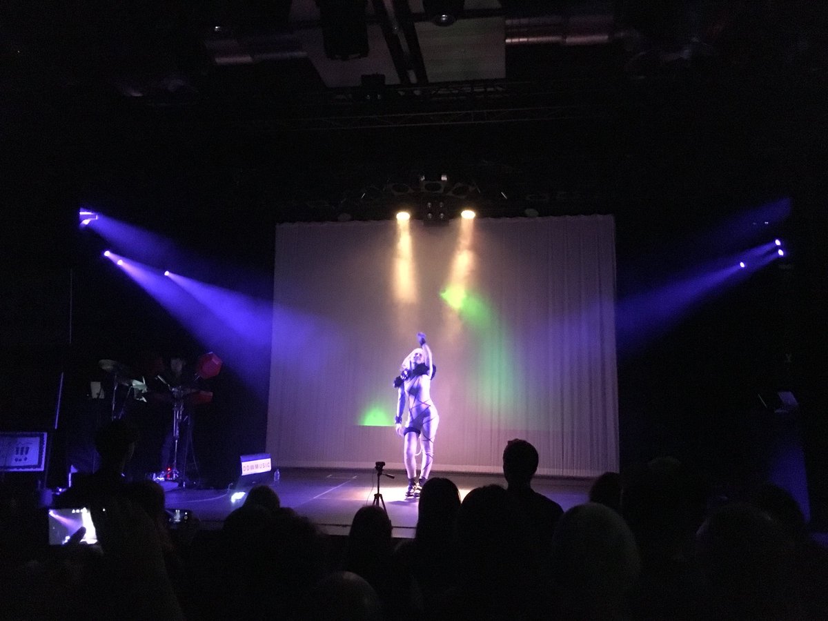 GettheBuzzLive's tweet photo. Ddw music, @chagallmusic with her magic hands and electronic sounds live on stage! #ddw17 #getthebuzz https://t.co/JB926Nujz8