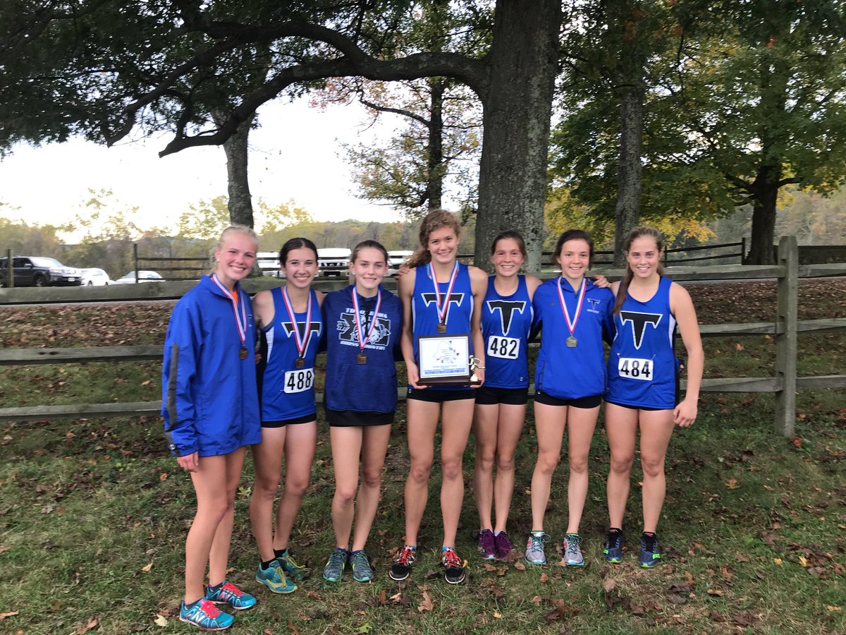 Girls take 5 of top 8 and claims the Potomac District Championship