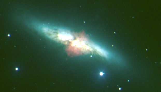 Processing images from the 120cm telescope at #OHP with #M2Planeto students during #SIMO observation practicals last night. Good job!