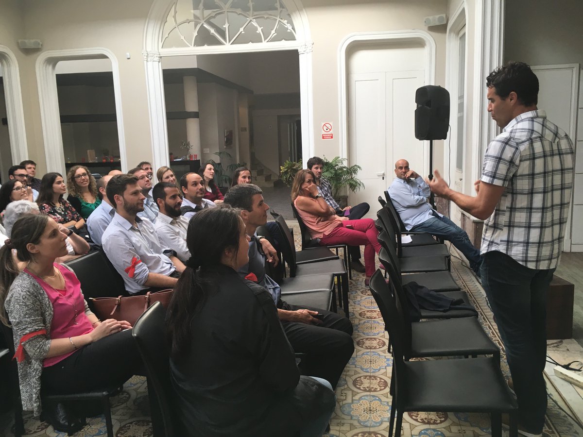QuanamCorp's tweet photo. "Lo mejor está por venir y así lo encaro día a día" Andrés Scotti en el #BADAY2017 https://t.co/lDTfVUuff3