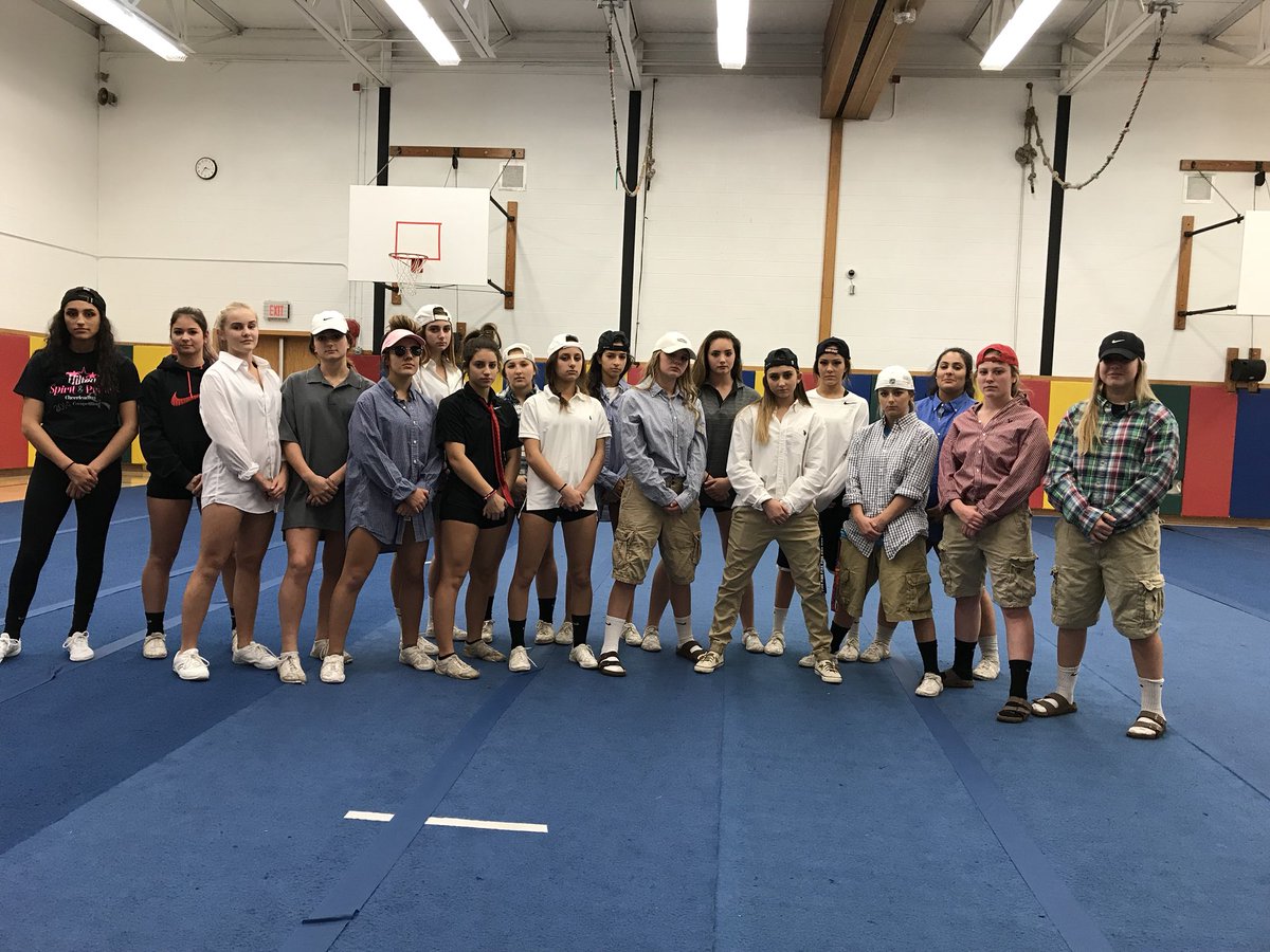 Hilton_Cheer's tweet image. Frat Boy day!!! #SectionalsWeek #RoadToSectionals