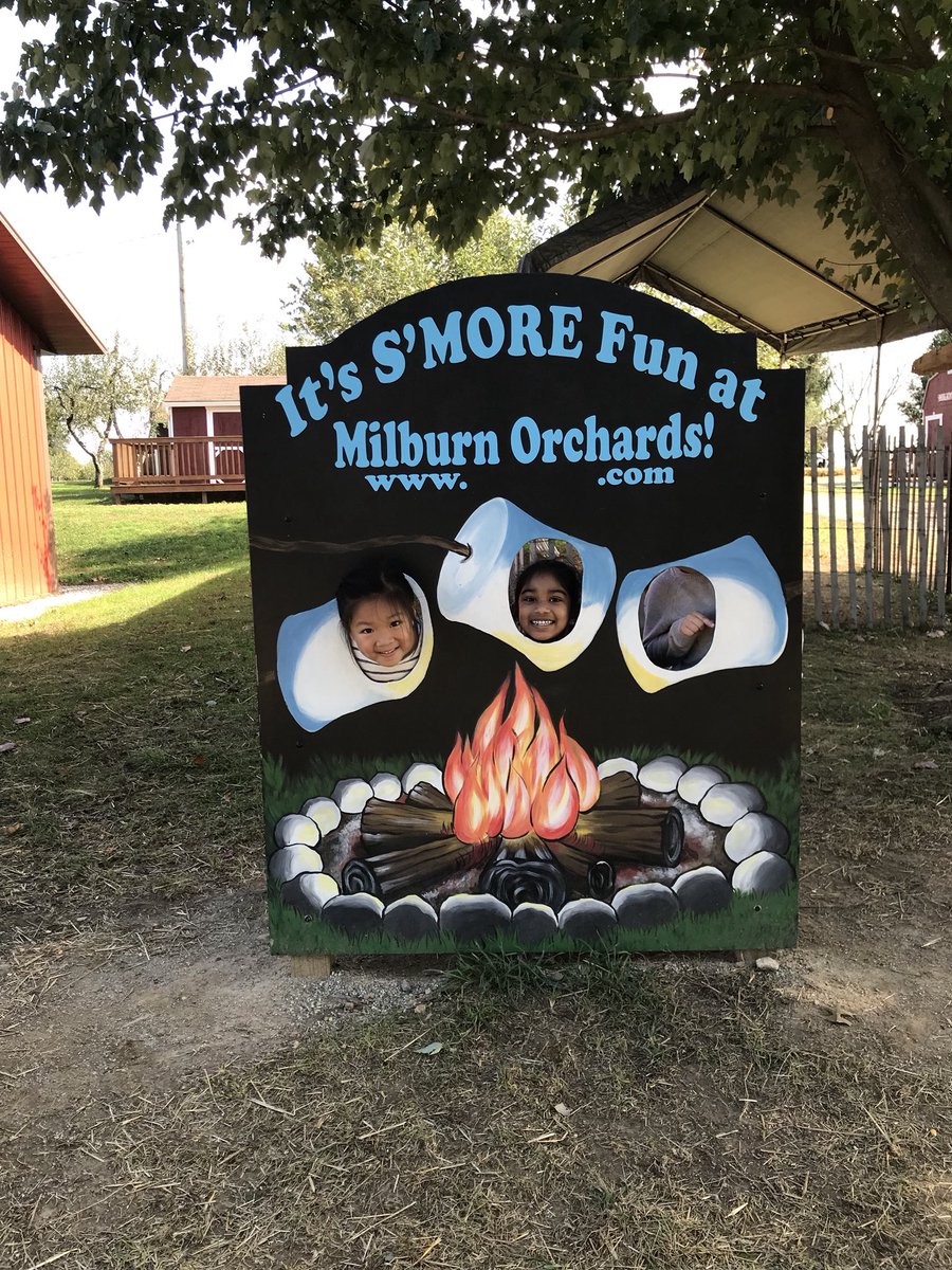 carolcollison1's tweet photo. Picture fun! #lhepride https://t.co/XutAX5KDC9