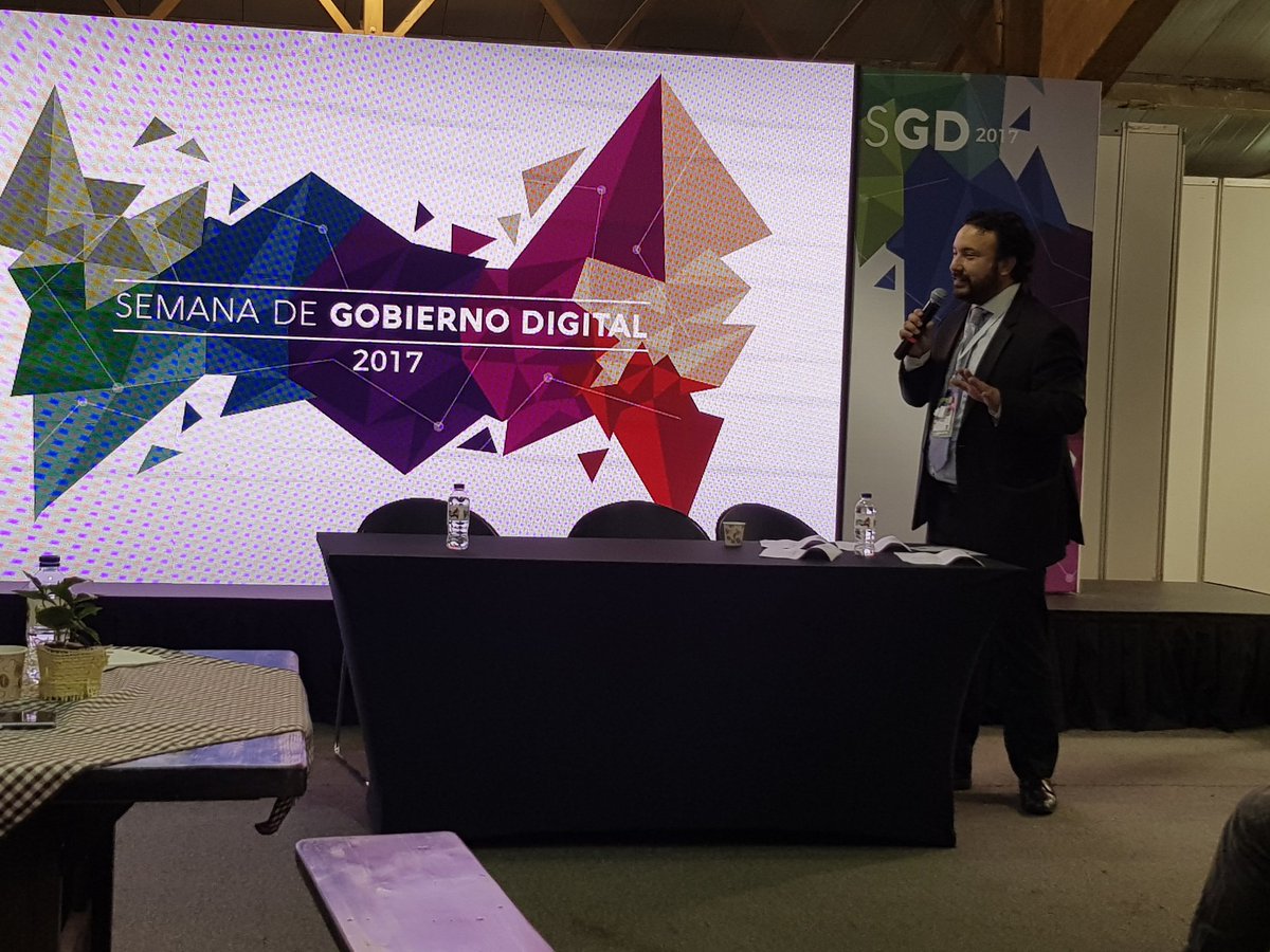 GobDigitalCO's tweet photo. Los equipos de #EmprendeConDatos están demostrando cómo se puede pasar de "el dato" a la transformación y cambio social. #SemanaGOBDigital https://t.co/k5JEZ0zVoP