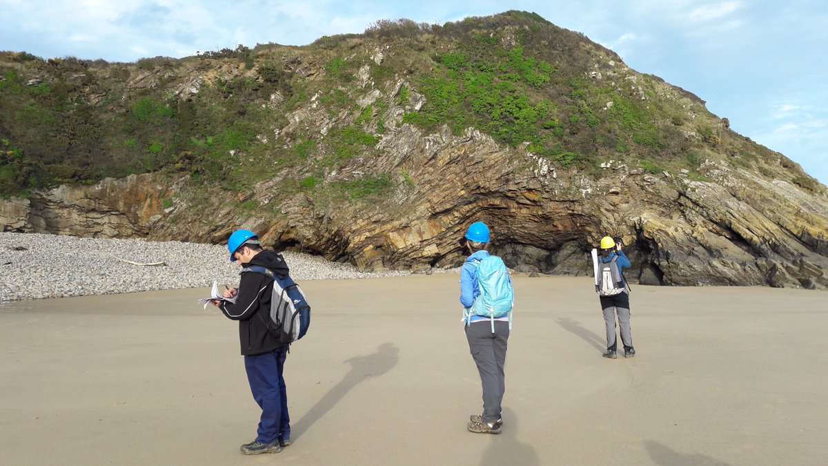 FoldThrust's tweet photo. Great first day of the 2017 Fold-Thrust Research Group field workshop in Pembrokeshire looking at different folding styles in a multilayer! https://t.co/Zgv5RePbWj