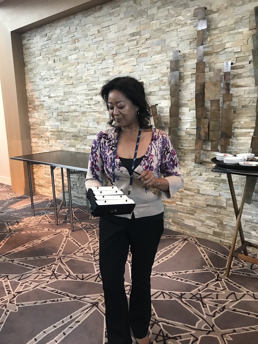 VIRkhaja's tweet photo. Running efficiently because of @JoyatSIR @SIRRFS @SIRspecialists #APDIR2017 https://t.co/UDcdQlDVZH
