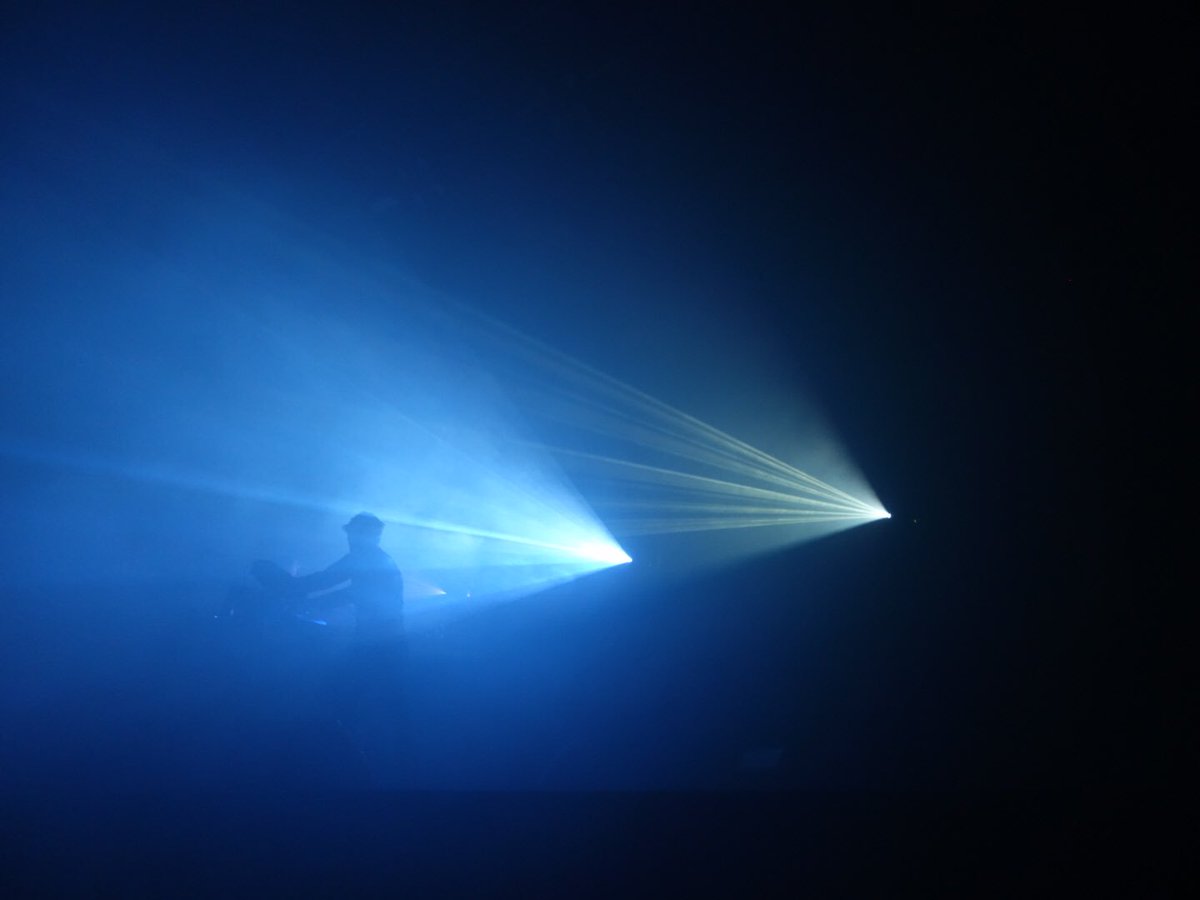 Angers's tweet photo. Très belle soirée performance avec Walter Dean #ConnnectedWeek dispositif immersif où le public est baigné dans un univers visuel et sonore https://t.co/eAEyDh59wh