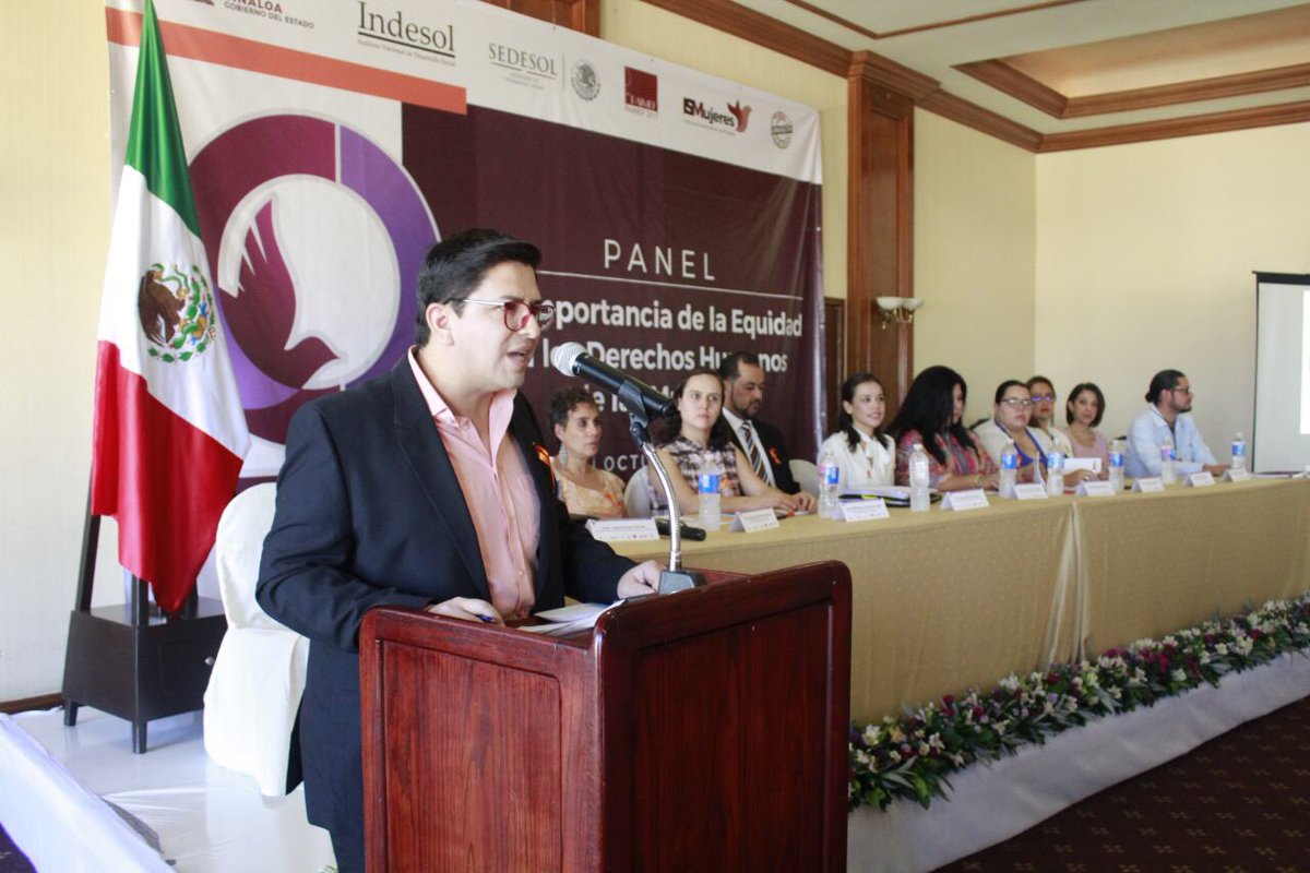 AracelyTirado_'s tweet photo. Iniciamos 16 días Activismo en contra de violencia de Género con Panel "La importancia de la Equidad en los Derechos Humanos de las Mujeres" https://t.co/1LDsdRJulS