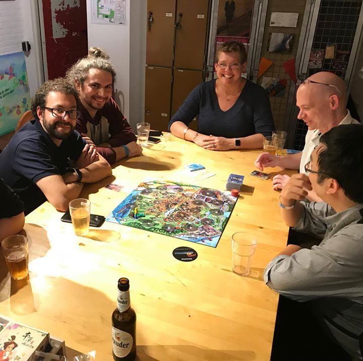 GeekFeverGames's tweet photo. Awesome quick late-night run of #MarsVsEarth with some fantastic folks at #essen! #boardgames https://t.co/9FuEvlv8IX