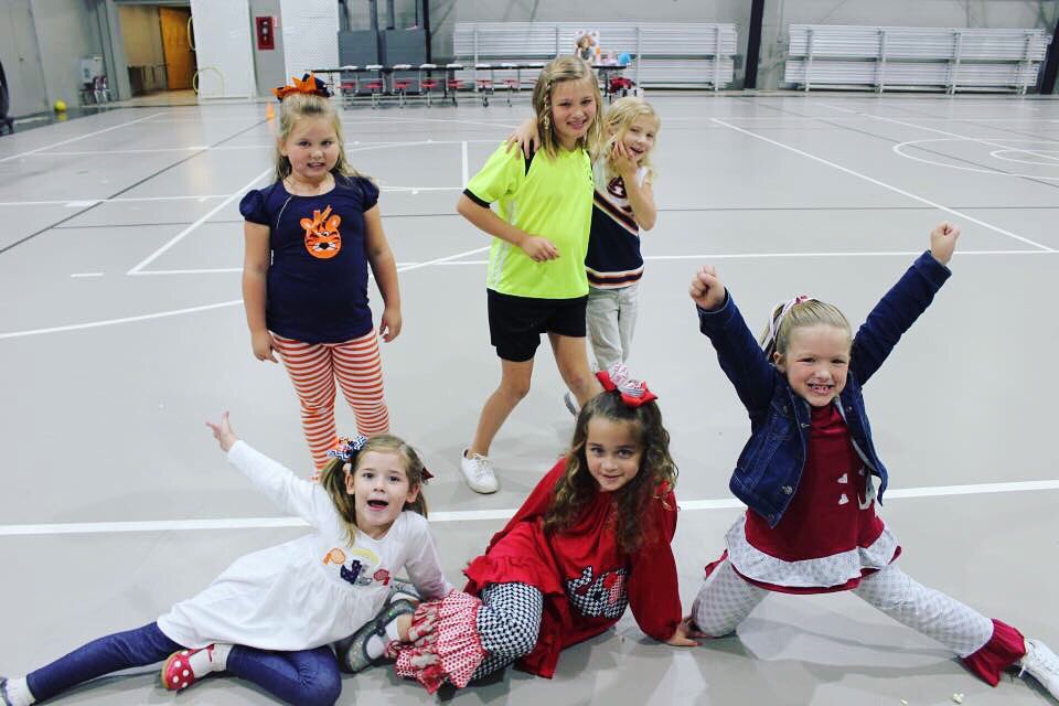 donohoschool's tweet photo. Show your spirit! Today was favorite sports team day at the Lower School! #fallfestivalweek #donohodays https://t.co/esoQqsssC9