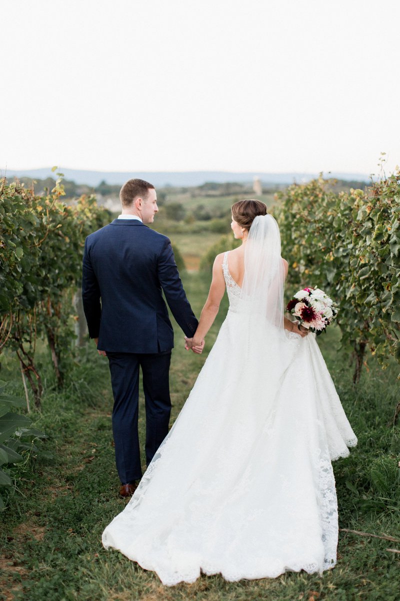 Blue_vineyard's tweet photo. We are so honored to have been a part of a beautiful wedding. Congratulations Taryn and Dave. Beautiful photos @alisandraphoto https://t.co/RaVkfsR3zp