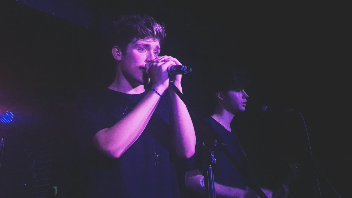 fancurling's tweet photo. Honestly had the best time seeing you on tour. I’m so proud of you and I can’t wait to see you all again very soon 💓✨ #overatlantictour https://t.co/oHIURi6qjI