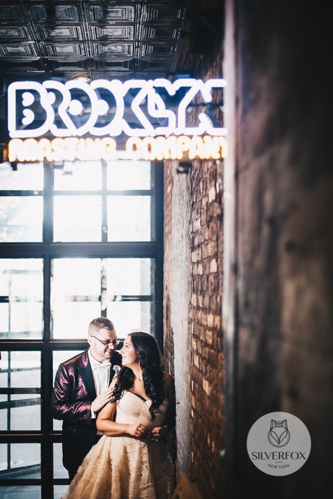 silverfoxphoto's tweet photo. #FoxyFeature Samantha and Jason -> Click link to view their #Silverfoxy feature https://t.co/Dg9Esn66Xt
#WednesdayWisdom #WeddingWednesday https://t.co/oAMrozYHko
