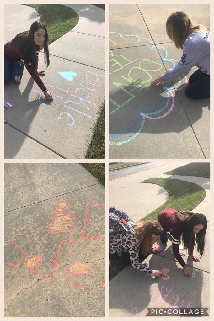 melissasclass's tweet photo. #SADD students reminding friends to buckle up! #rockthebelt https://t.co/YbslGugBdU