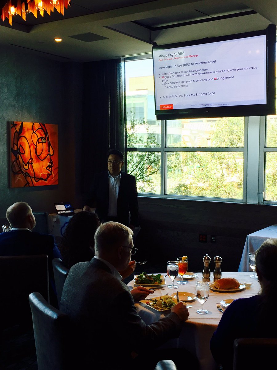 ViscosityNA's tweet photo. @racdba talking about #DbA3.0 #Cloud and #12Cr2 #DelFriscoDoubleEagle. https://t.co/Wrt04Rb4QZ