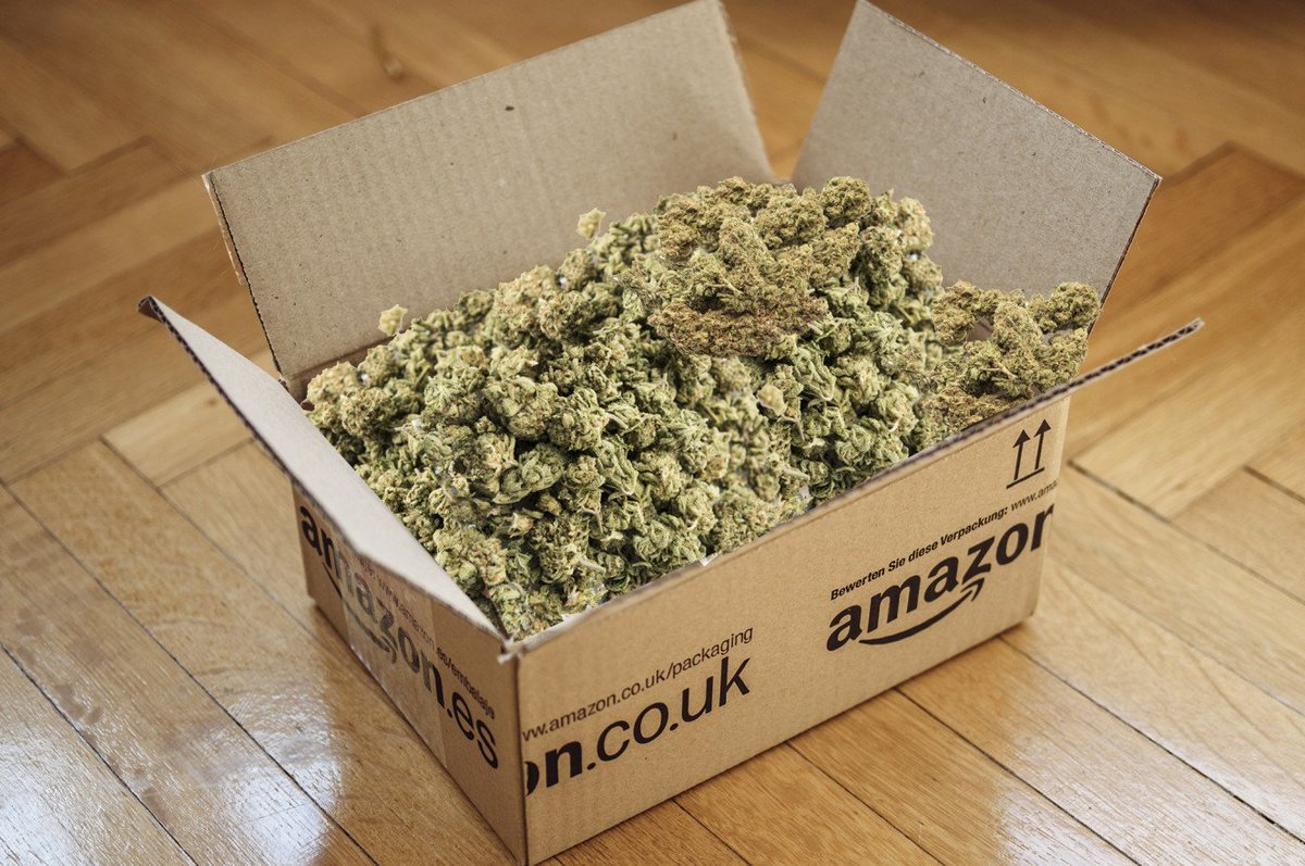 AriHoffnung's tweet photo. What does @vireohealthNY deliver that @amazon does not? 
https://t.co/HDBXxUDlr8 (Hint: visit https://t.co/1Zu08Nbglu) https://t.co/rJoOceb0xf