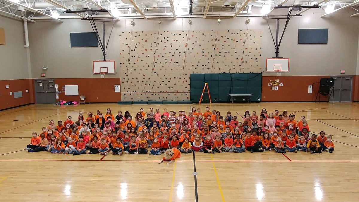 GROWINGROYALS's tweet photo. We stand together against bullying! #ClintonTOGETHER https://t.co/1ERgFSq17o