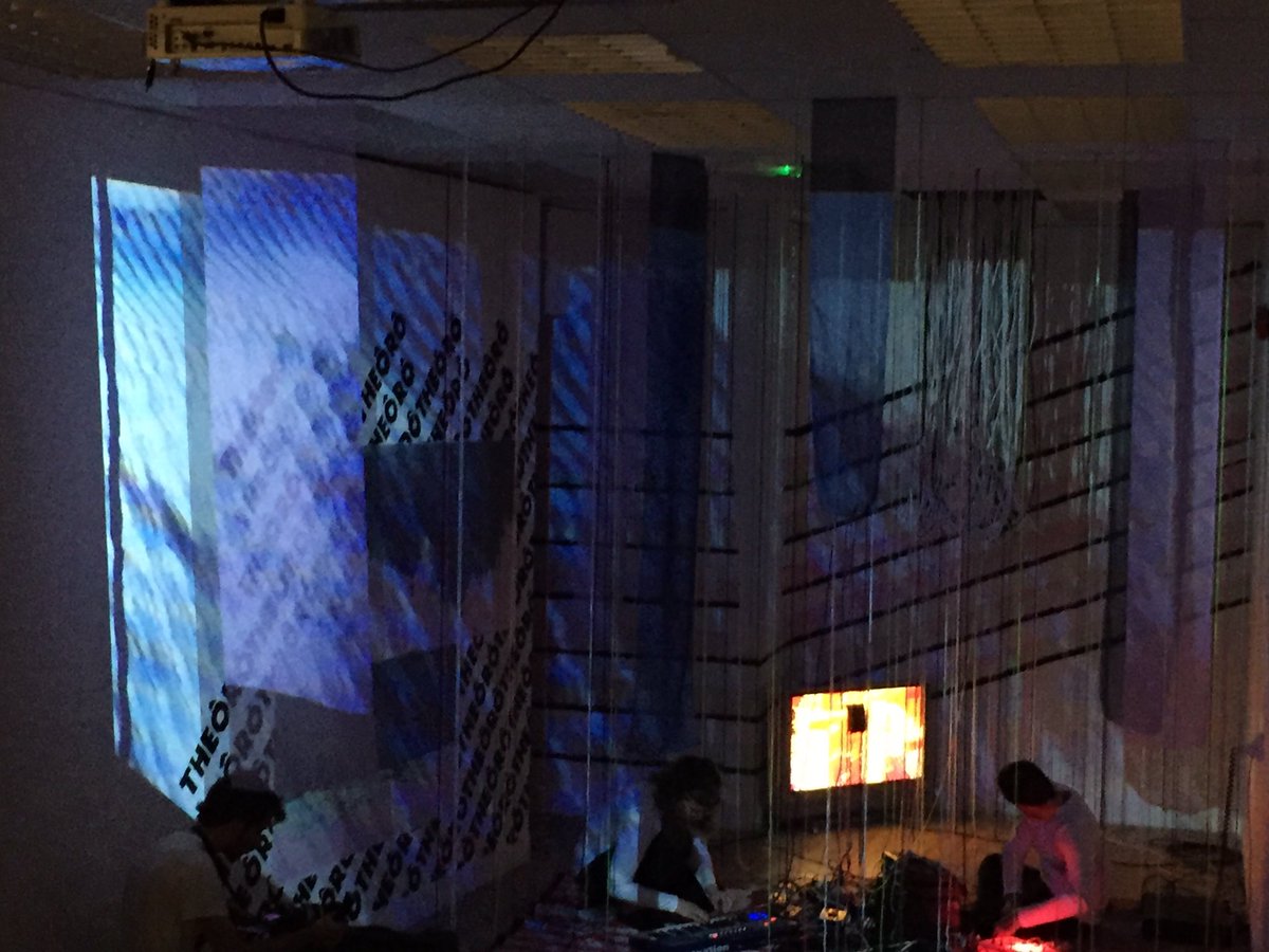 annonlowe's tweet photo. .@Arcadecardiff right now, beaut sound/visual/performance https://t.co/JEwoJvzGQE