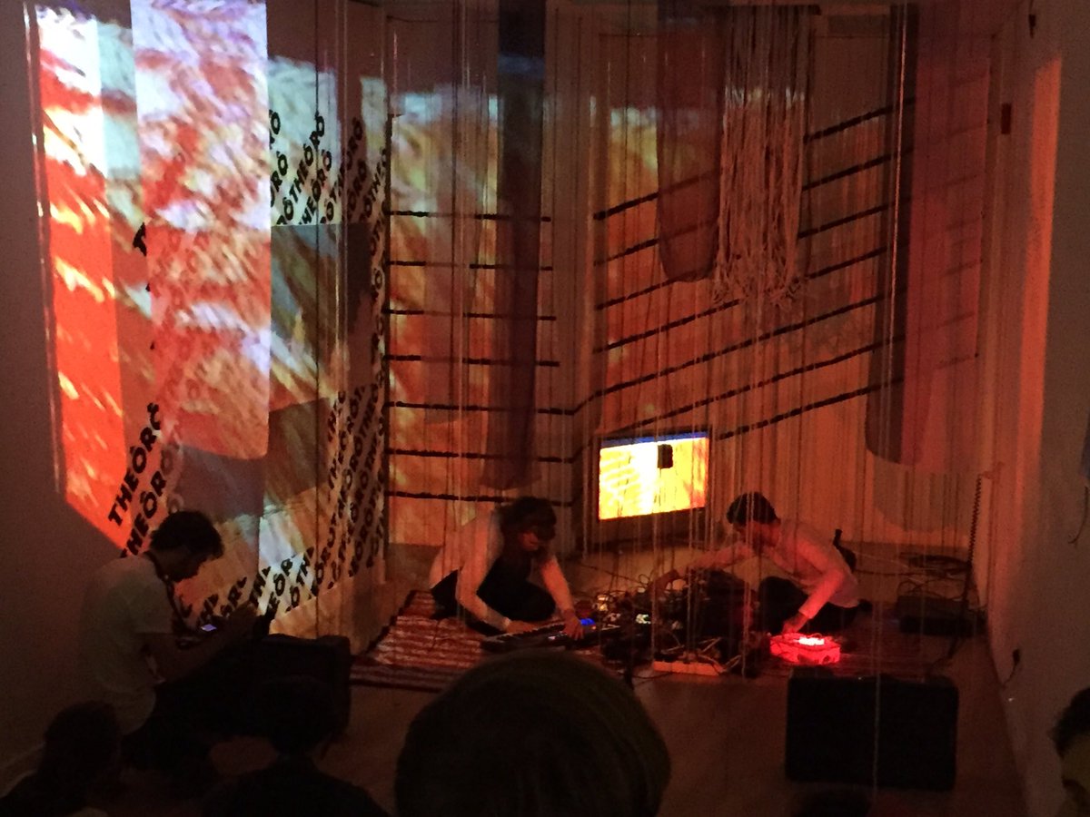 annonlowe's tweet photo. .@Arcadecardiff right now, beaut sound/visual/performance https://t.co/JEwoJvzGQE