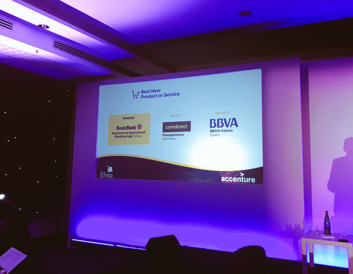 Best New Product or Service Chair of #DMIAWards17 Finally got the most innovator product of the year ✌️ <a href="/DenizBank/">DenizBank</a> @efma_news