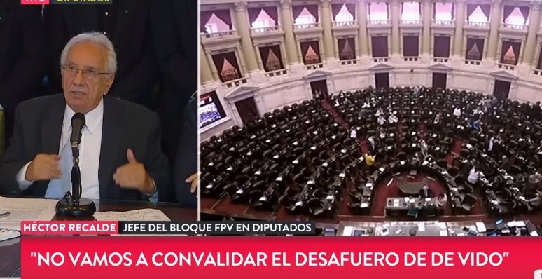 nataliavolosin's tweet photo. Compañeros, compañeros, compañeros, siempre fuimos compañeros, compañeros, compañeros.
#DeVidoPreso https://t.co/Sv4yKA52Hm