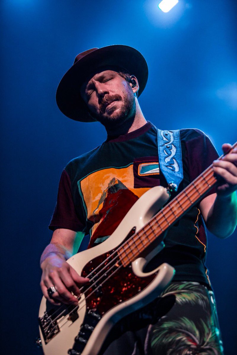 Imaginedragons's tweet photo. Evolve World Tour
Night 18 - New Jersey https://t.co/59MSI6t3ce