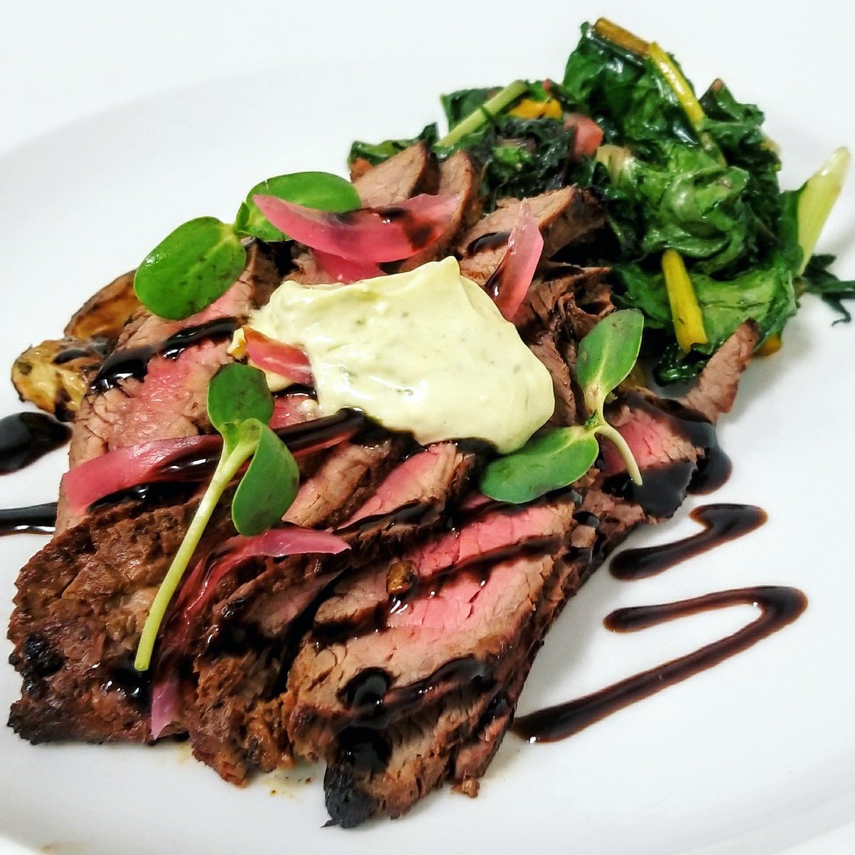 HerdOnMain's tweet photo. It's the Herd Flank Steak: marinated &amp; grilled certified angus beef flank steak served with cilantro aioli. #haveyouherd
🍷🍽🍷 https://t.co/MQbxzF2mNL