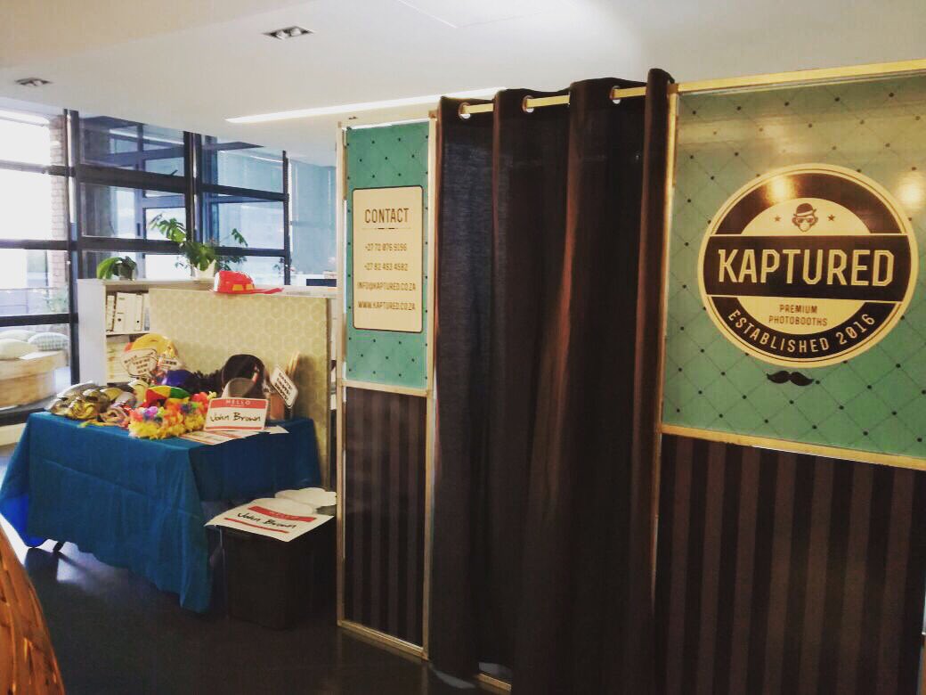 Kaptured_PB's tweet photo. Another great event @JohnBrownSA Let's Kapture &amp; celebrate this great achievement 🍾🥂 #celebration #jb10years #capetown #kaptured #photobooth https://t.co/7Iu75V2seK