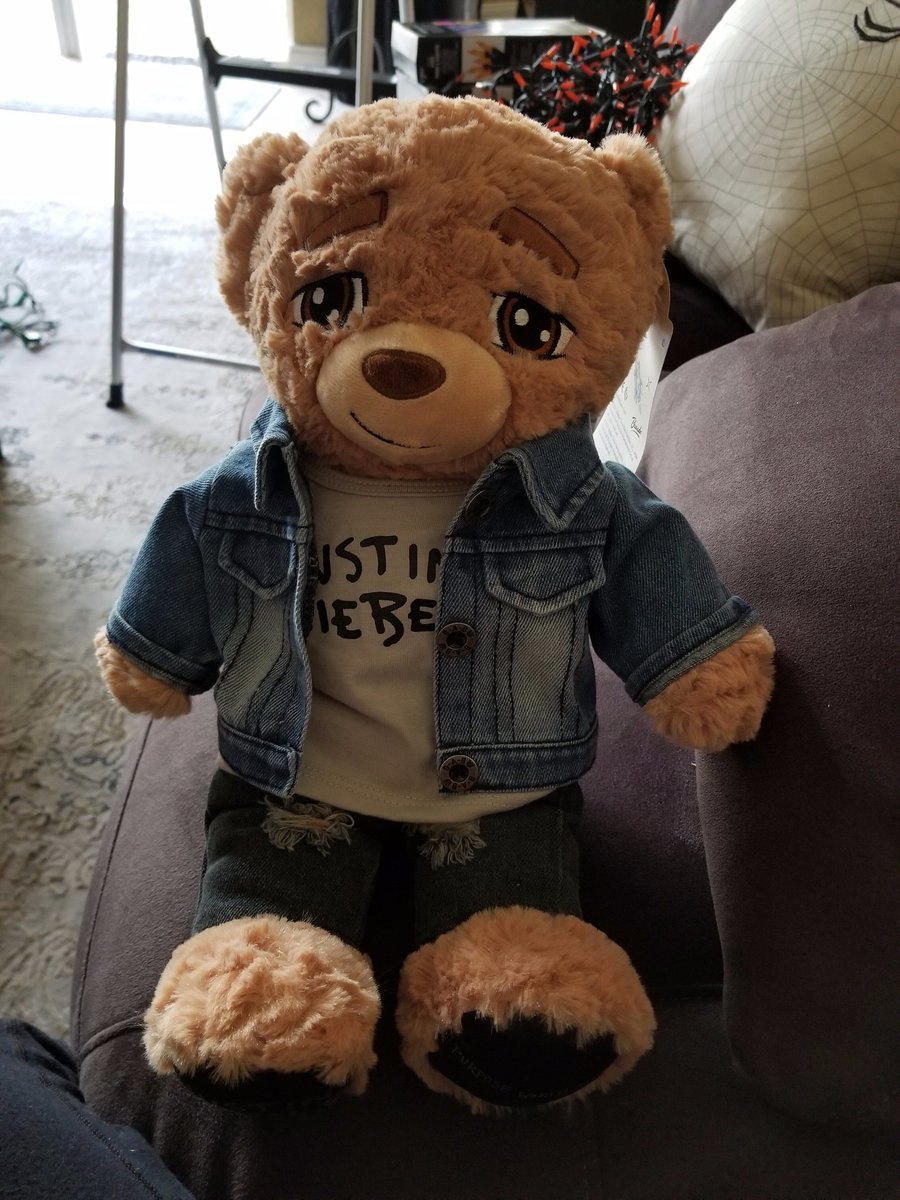 StephTheGroupie's tweet photo. My #bieberbear arrived today (: @Bkstg @buildabear https://t.co/WHGMER7nPj