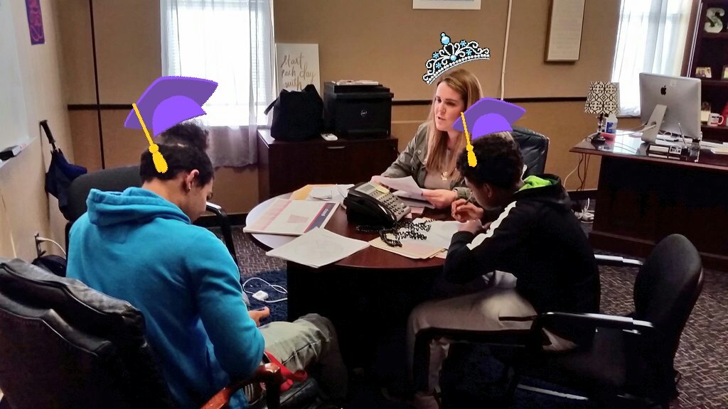 kcsfamilies's tweet photo. What A.PRINCIPAL has time to help students with an assignment? Only those who MAKE the time. URappreciated #family #RYG @SDCherokee @HeyMsO https://t.co/EnaxRxfxFq