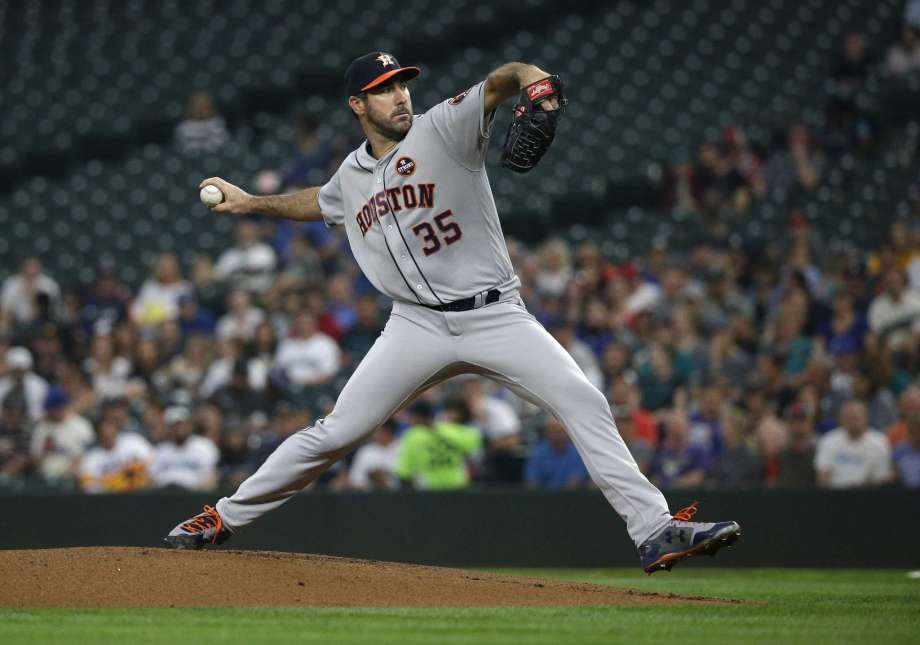 RealBetSports's tweet photo. WORLD SERIES BETTING – MLB ODDS
https://t.co/hhDYQh3VTL
#MLB2017 https://t.co/hSsrnhvSoW