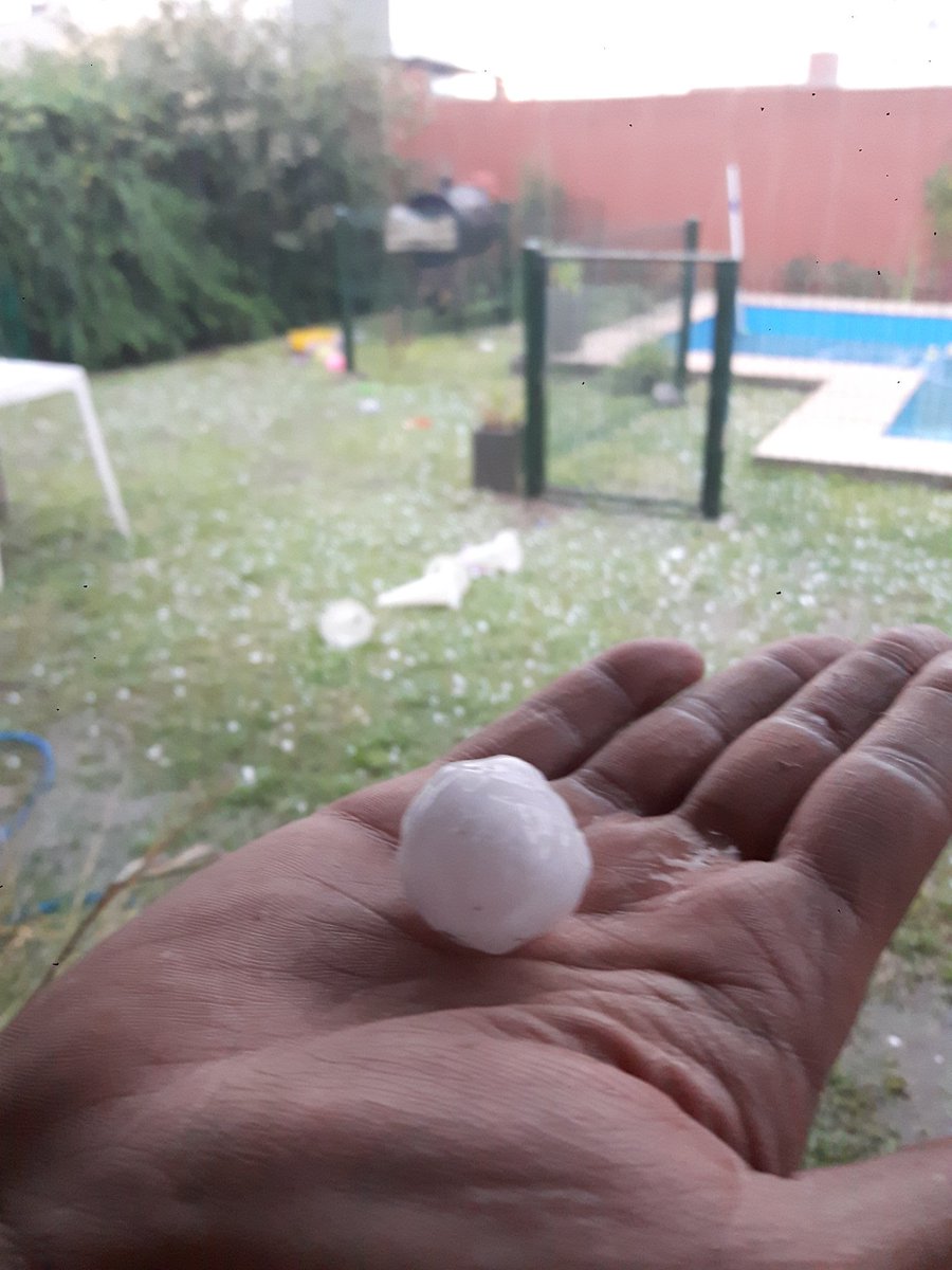 giselazaya's tweet photo. Así cayó la piedra en la calera @ElDoce https://t.co/p2QYdsTrTm