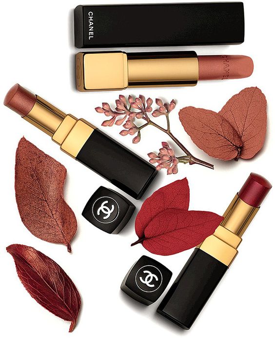 BeautyNine2Five's tweet photo. Shift your lipstick shades to fall colours! Here are our picks for fall lipstick shades to get your lips on point! https://t.co/miv5IiHhe4 https://t.co/8X27MFeEJh