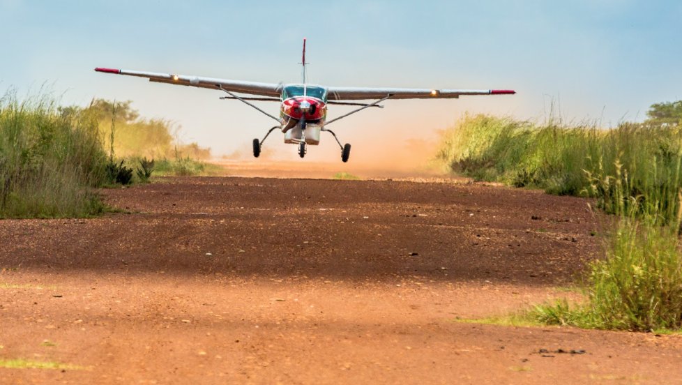 AidPublicity's tweet image. We zoeken een editor voor 10 korte videomontages voor social media van NGO met kleine vliegtuigen. Interesse? teijebrandsma@aidpublicity.nl