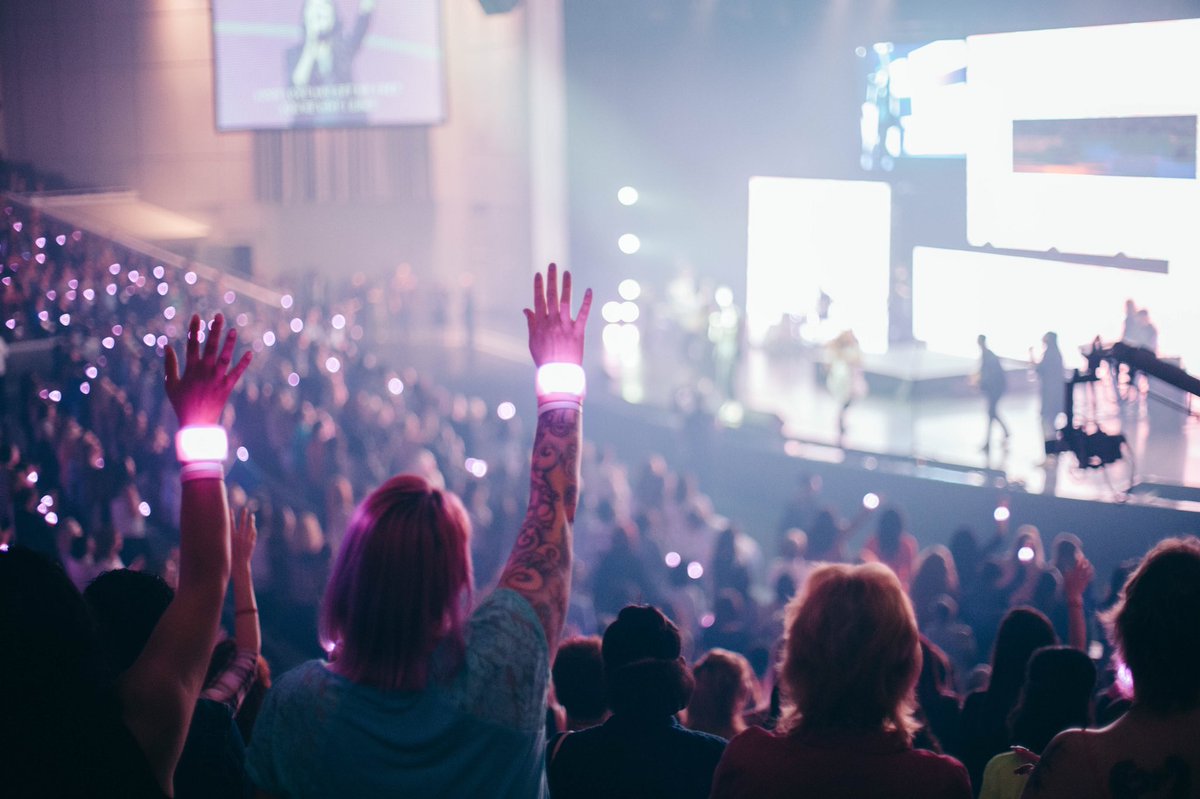 GLOW_MOTION's tweet photo. We love glowing your events! https://t.co/KRbUaIklIM