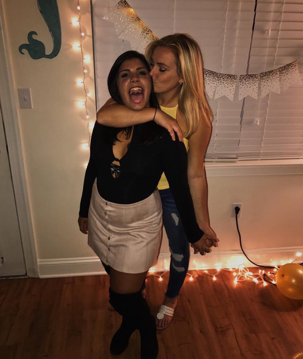 amandamctagg31's tweet photo. Finding the most perfect little and then realizing we were from the same town, that's #WhyASTWednesday π https://t.co/OIdnfYrY8T