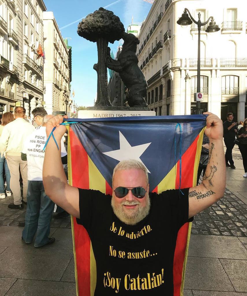 LenadorFilms's tweet photo. No sé si soy “el Oso”?! O “el madroño”?! Pero que los #TengoCuadrados SÍ que lo sé!!!! 😱😄😍😂😂🤣 #ElLeñador #FreedomF… https://t.co/HsmGUQYiKt https://t.co/I7gtPH3nUy