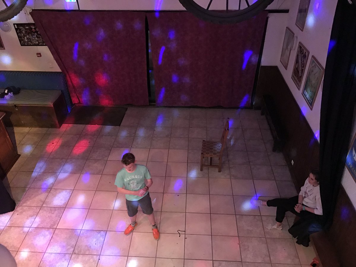 ECSPrepSchool's tweet photo. Guy's stand up #comedy routine kicks off Talent Show Night. #lotsoflaughs #whoopsandcheers #ECSfrenchtrip https://t.co/p5llUkakkI