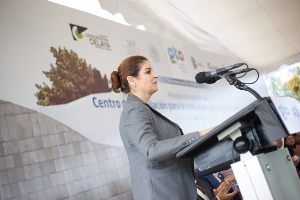 gobgente's tweet photo. #EnVivo: Anuncio de Inversión del Centro de Vinculación para la Innovación y Desarrollo Empresarial #GtoInnova. https://t.co/ueq4o9Fc6H https://t.co/roFxgMJZ9o
