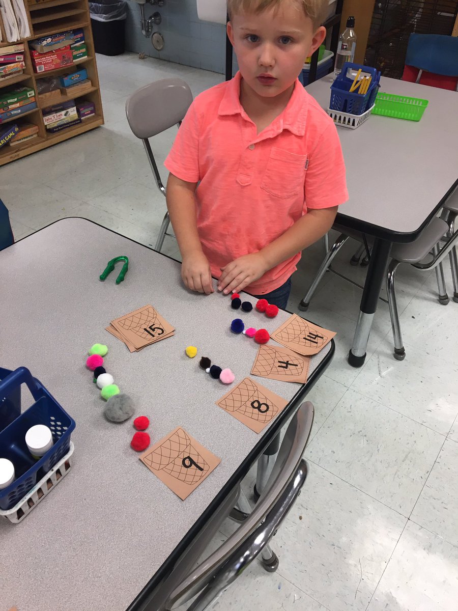 AminJohnson10's tweet photo. Counting out ice cream scoops! I hope this guy doesn't get a belly ache! 😋🍦#chdreambuilders https://t.co/PHHDj0QS2y