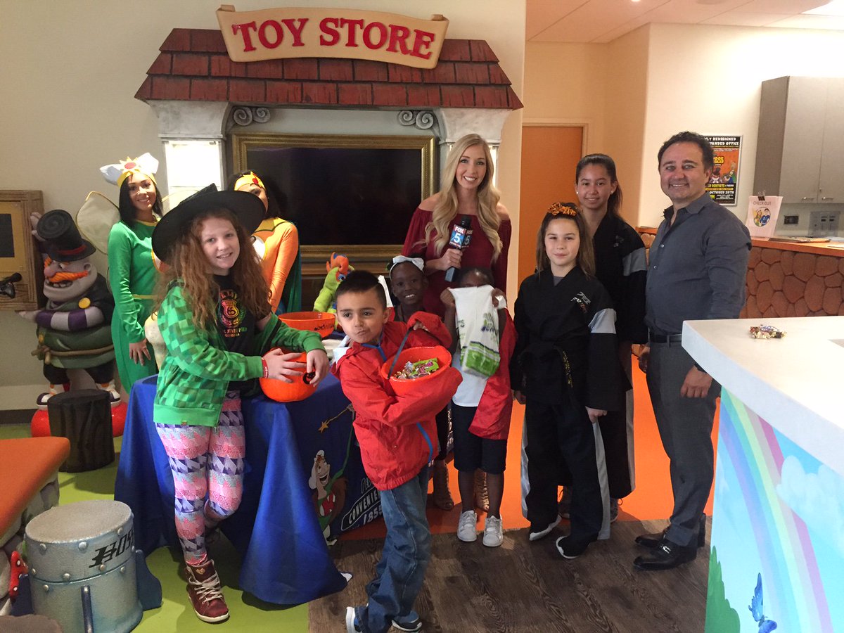 BGCSouthCounty's tweet photo. Thanks @fox5sandiego and @SuperDentists for inviting some of our youth out for a sneak - peak of your SPOOKtacular event! <3 https://t.co/qBhc0k0KKK