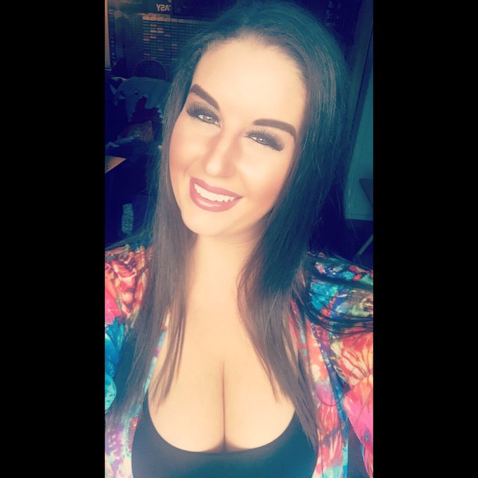 Talia Mazzetti’s pics and videos