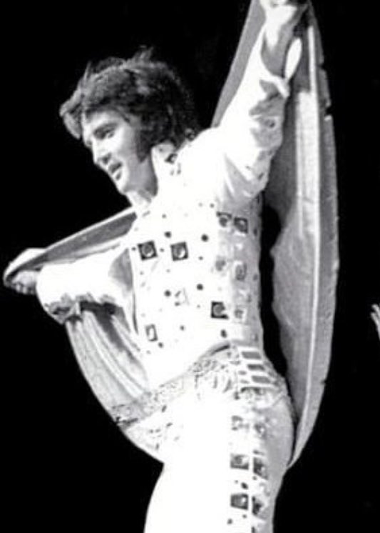 #elvis #elvispresley #elvisaaronpresley #thekingofrockandroll #thekingofrocknroll #kingofrockandroll #kingofrocknroll